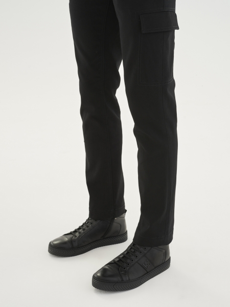 Férfi fekete tornacipő LEONID