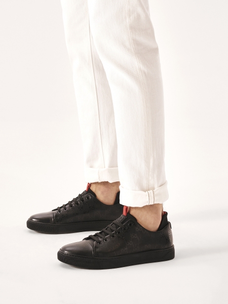 Monogramos magas sarkú tornacipő  AJAKS