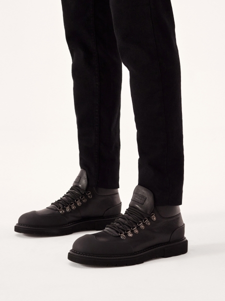 Fűzős csizma gumitalppal ANIRAD