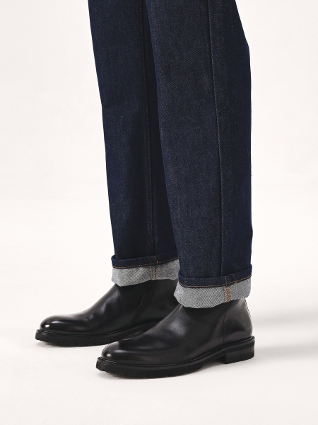 Fekete bőr csizma minimalista felsőrésszel BOLDEVI