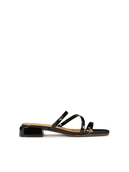 Lakkbőrből készült, lapos talpú papucsok TULIA