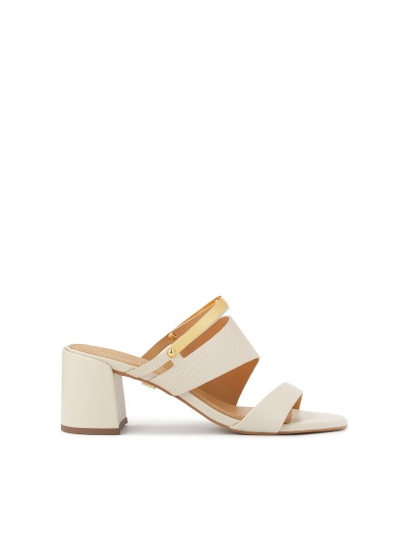 Magassarkú cipellő fém pántos díszítéssel NORA