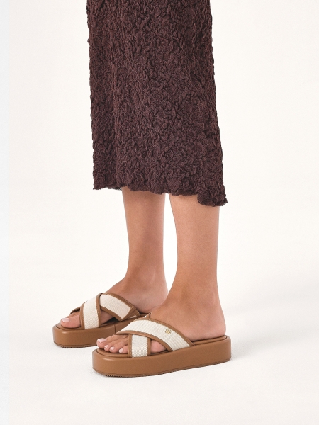 Barna csúszdák bőr és vászon anyagból  AQUA