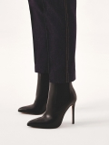 Fekete csúszósarkú csizma vékony sarokkal DAYLINE