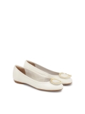 Fehér bőr balerinák fém brossal díszítve SEVILLA