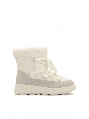 Női időtálló, kombinált anyagokból készült női hócsizma