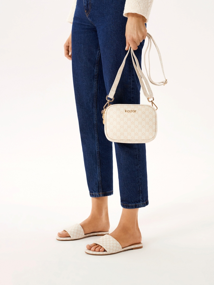 Nyomtatott logós bőrtáska SONIA