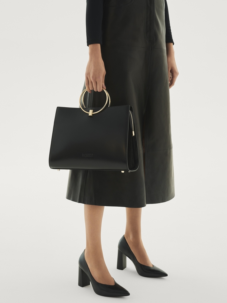 Fekete női cipő BLUEBELL