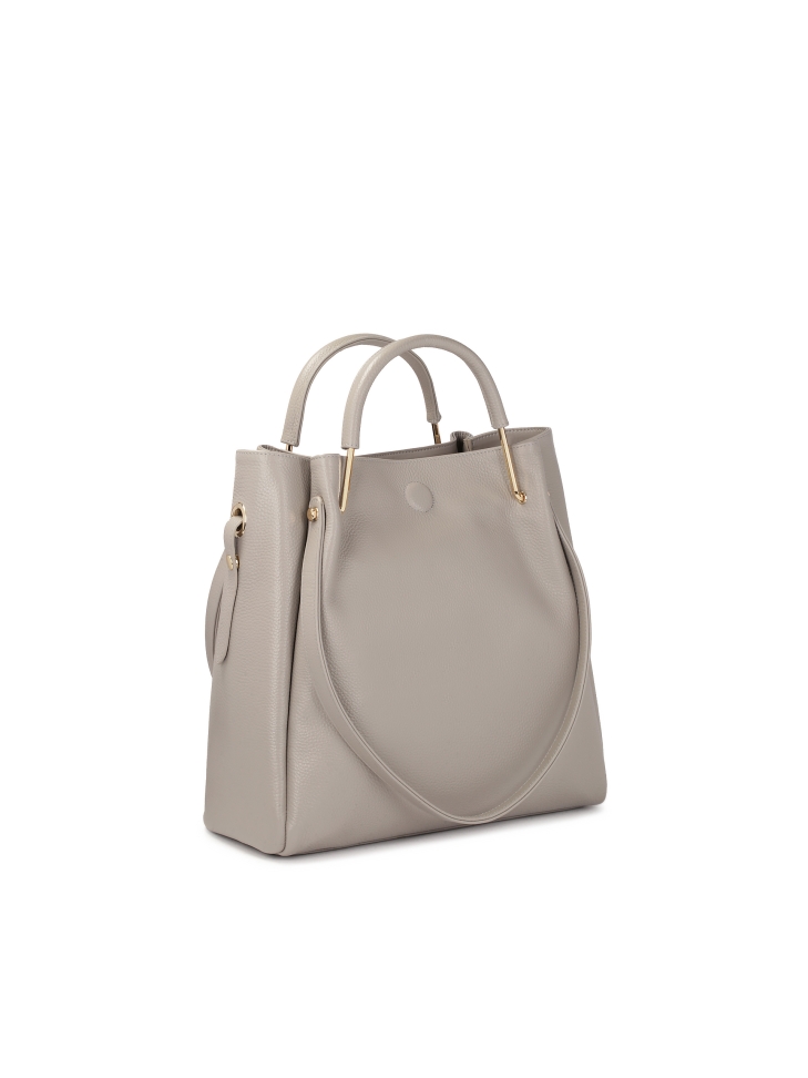 Szürke bőr kézitáska fém fogantyúval és pánttal ALEXANDRIA