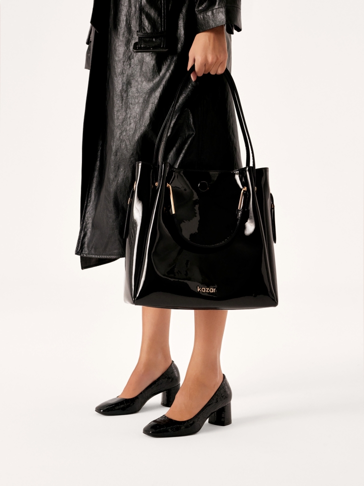 Fekete lakk táska fém fogantyúval ALEXANDRIA