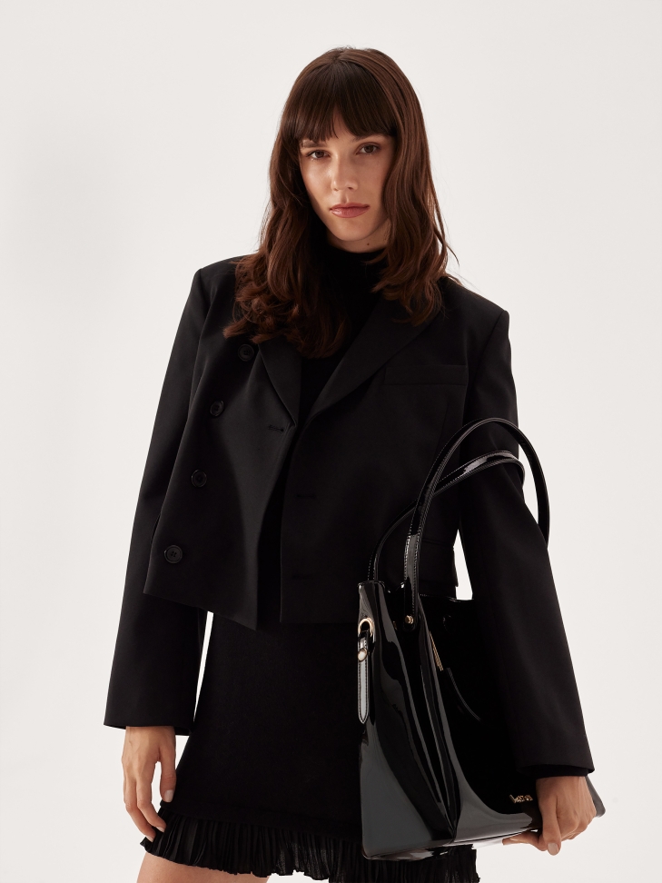 Fekete lakk táska fém fogantyúval ALEXANDRIA