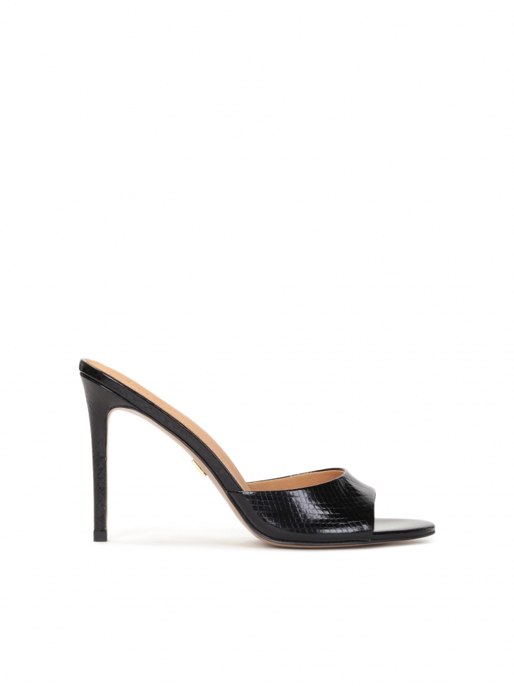 Dombornyomott bőrből készült fekete sarokcipők AUDE