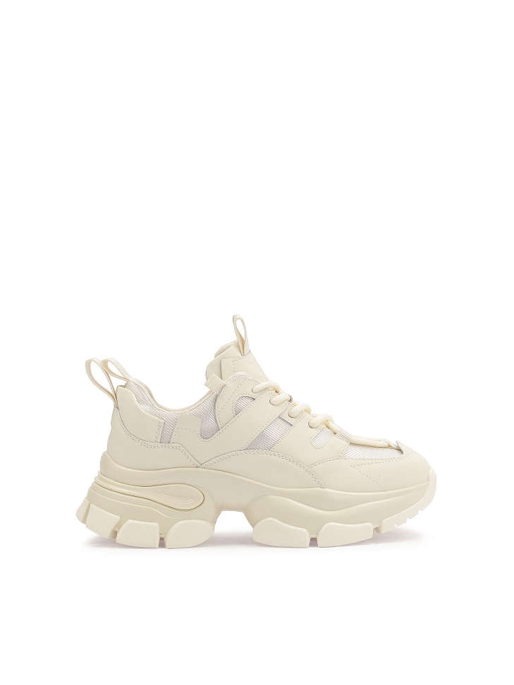 Női tornacipő, törtfehér színben LILU