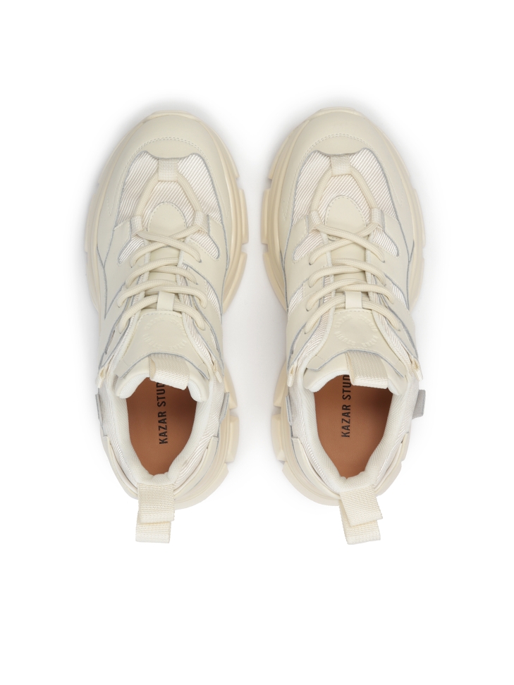 Női tornacipő, törtfehér színben LILU