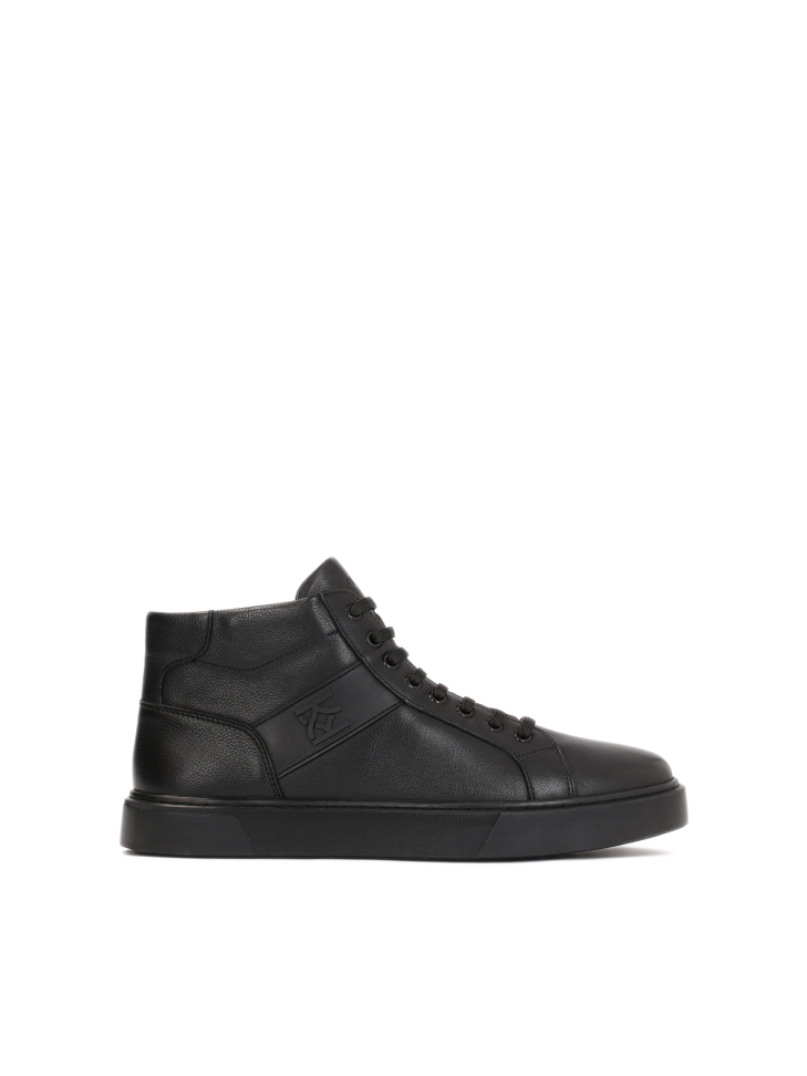 Férfi magas tornacipő monogrammal díszítve TRUXTON