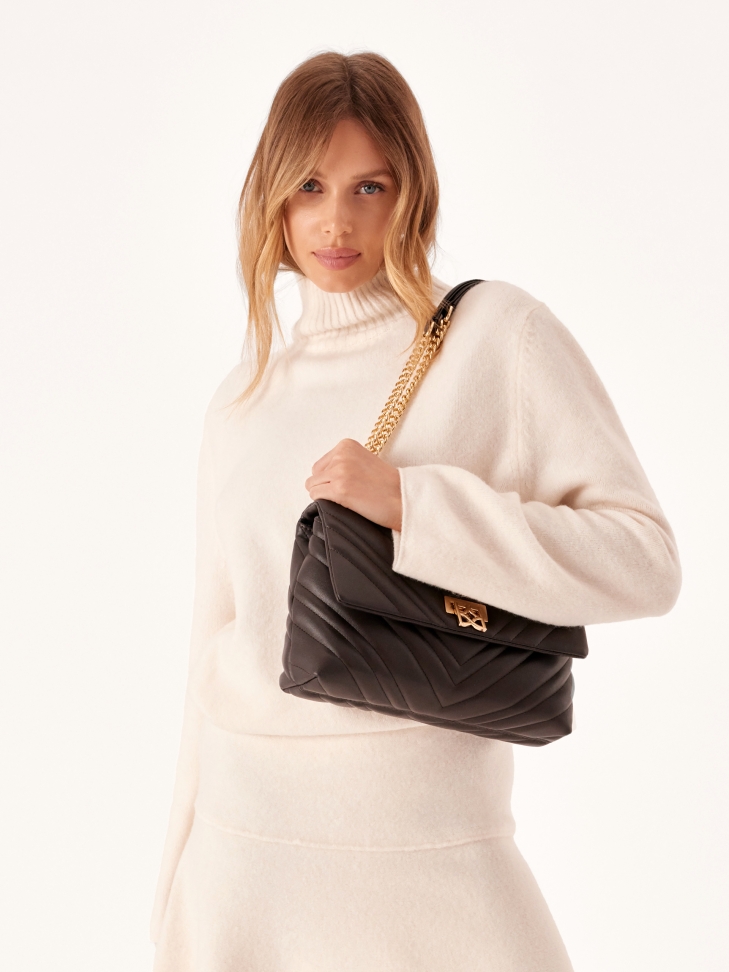 Kompakt válltáska divatos steppeléssel  HALLIE