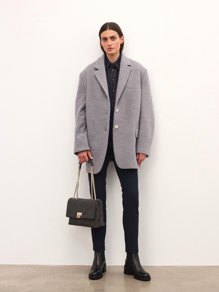 Szürke szarvasbőr láncos kézitáska HALLIE