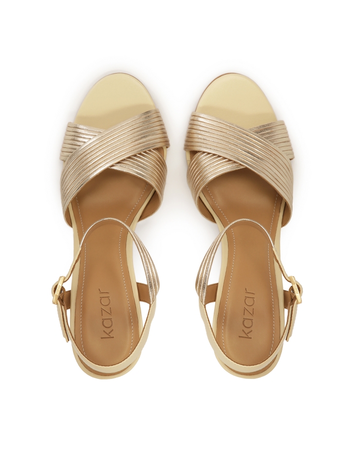 Bézs és arany szandál keresztbe tett pántokkal LILIAN