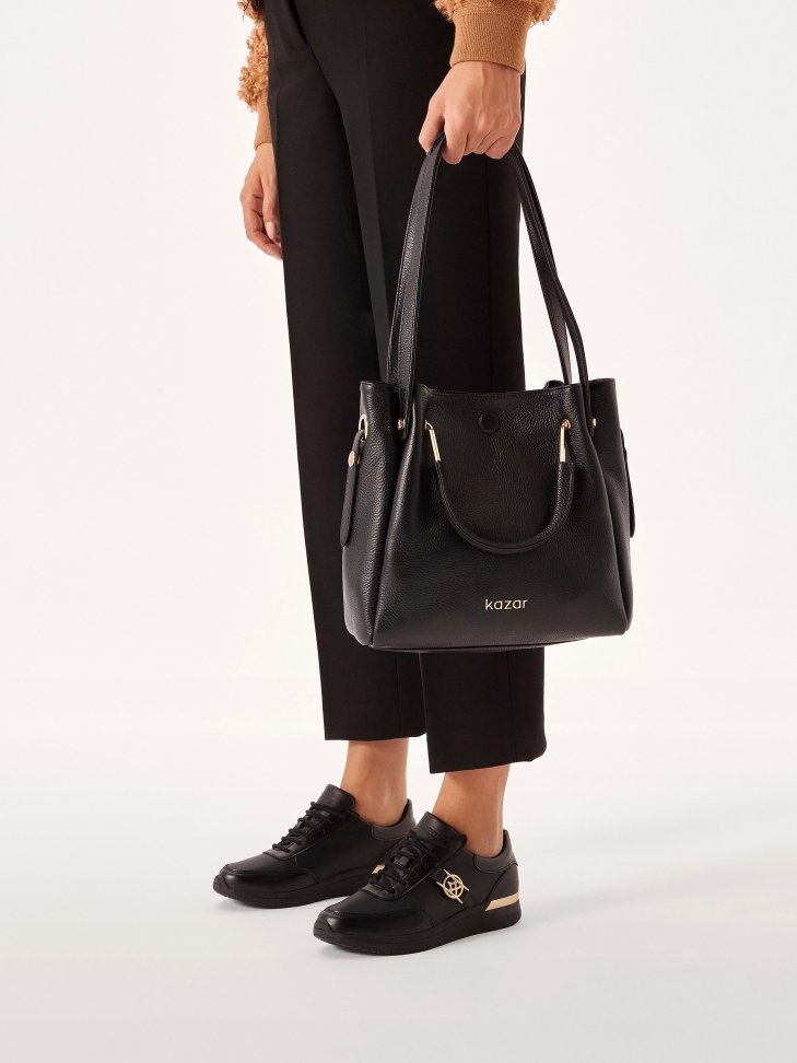 Fekete bőr tornacipő arany elemekkel díszítve BAHIA