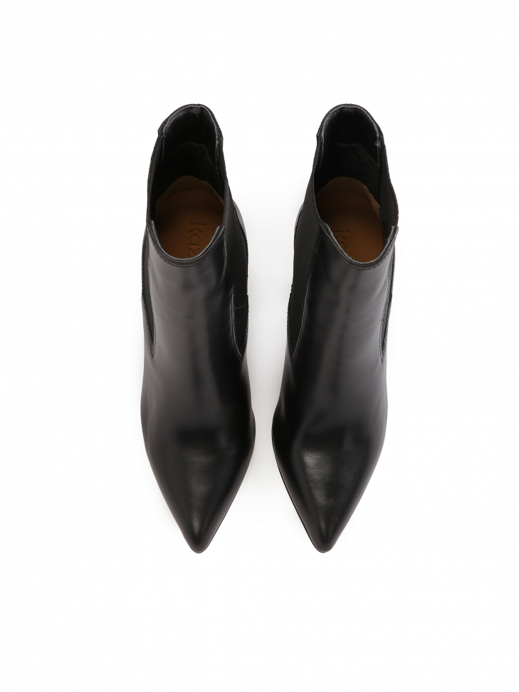 Fekete csúszósarkú csizma vékony sarokkal DAYLINE