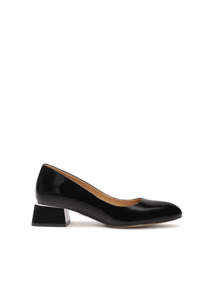 Lakkcipő alacsony, széles sarokkal SIONA