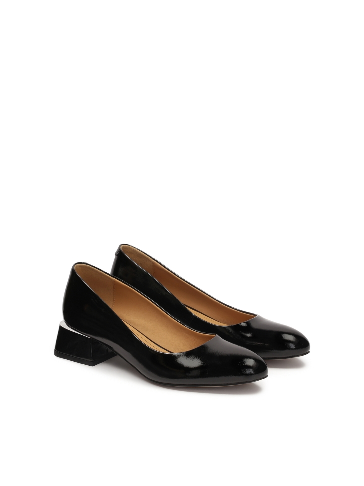 Lakkcipő alacsony, széles sarokkal SIONA