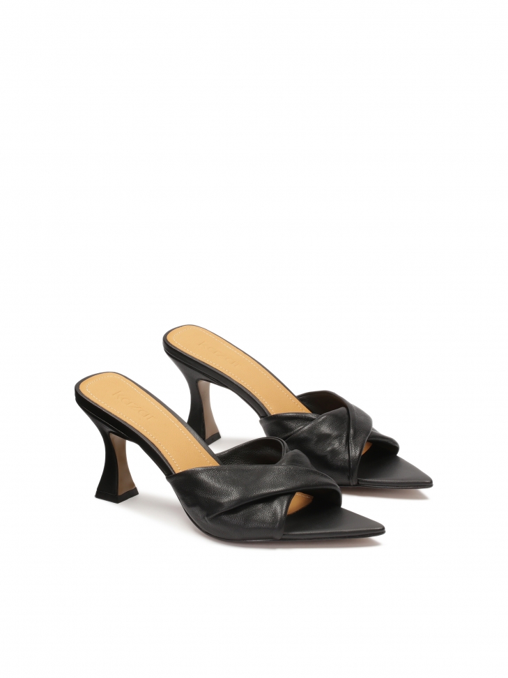 Fekete bőrből készült hegyes papucsok  ALIA