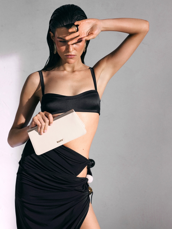 Elegáns kézitáska fémkerettel ERINE