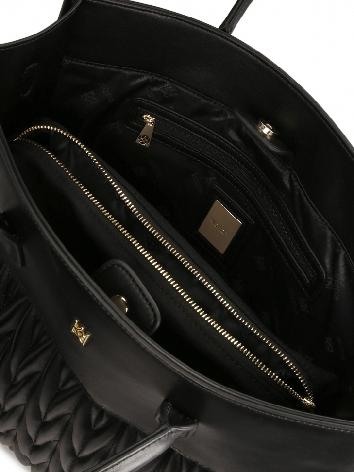 Elegáns üzleti kézitáska feltűnő steppeléssel  GIUDI