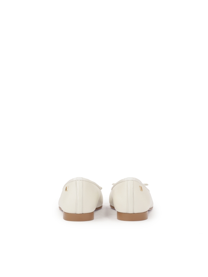 Fehér bőr balerinák barna talppal EILEEN