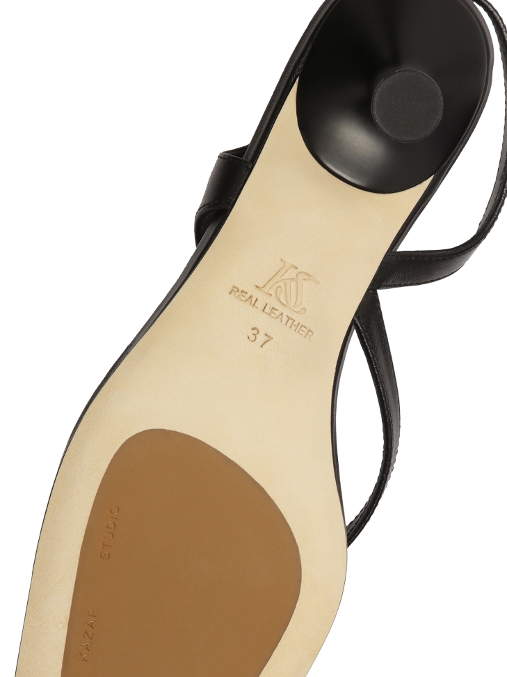 Szandál a lábujjak között pánttal KS JAVELIN