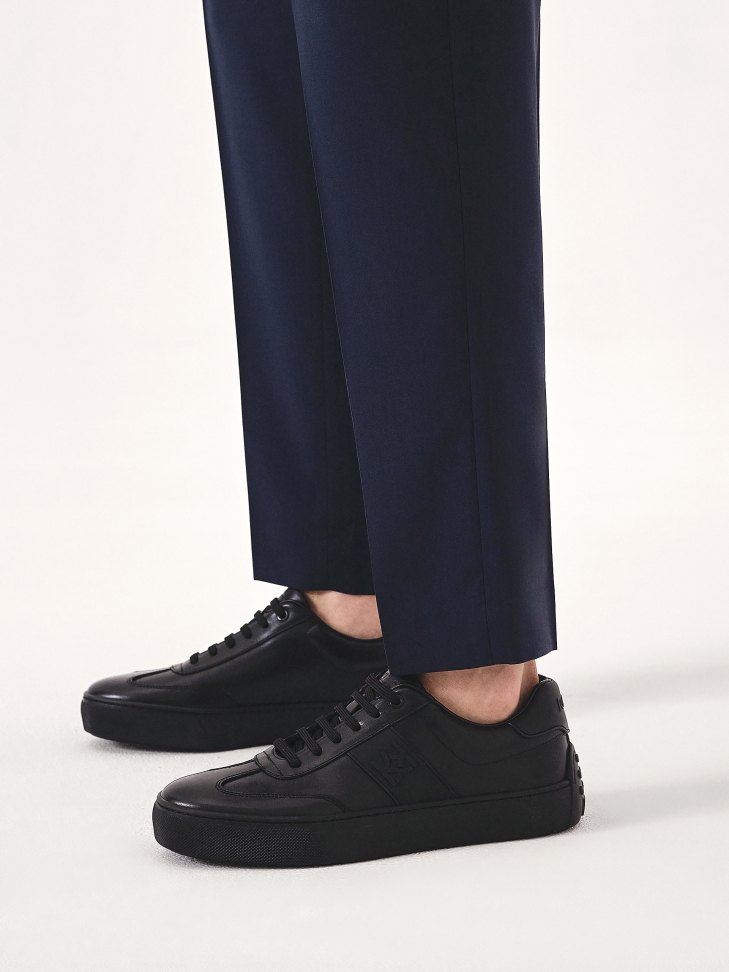 Fekete bőr tornacipő gumival a sarkán SEMOUSE