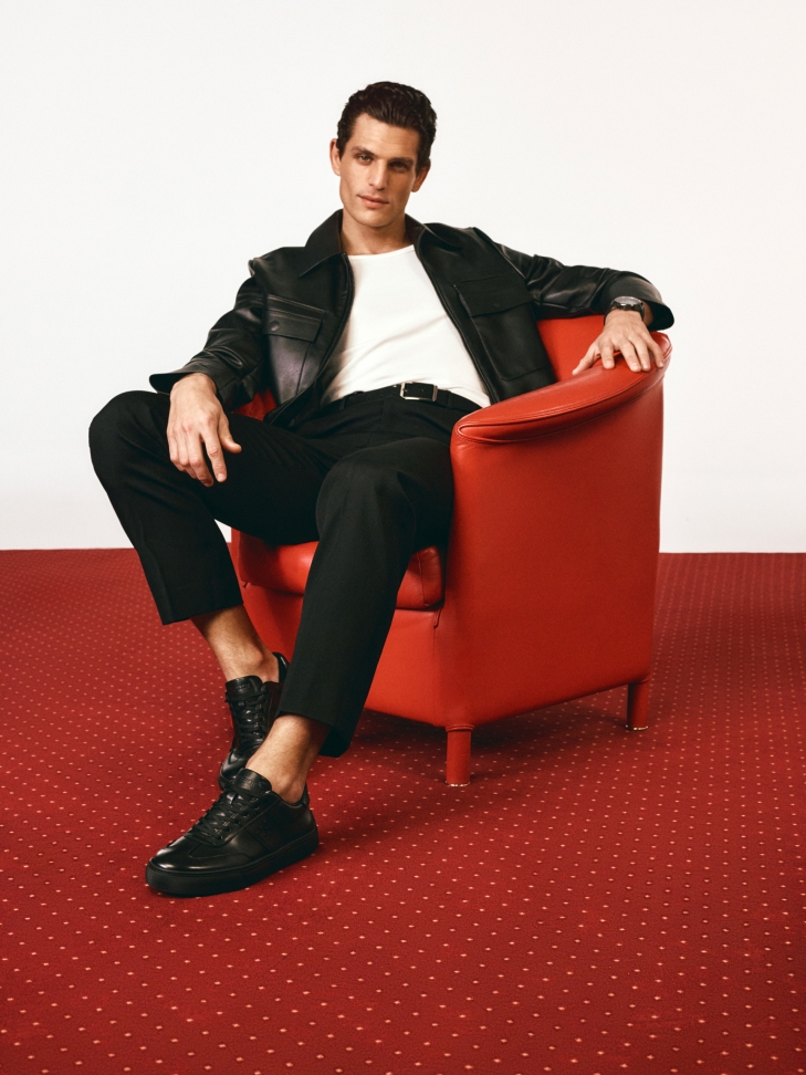 Fekete bőr tornacipő gumival a sarkán SEMOUSE