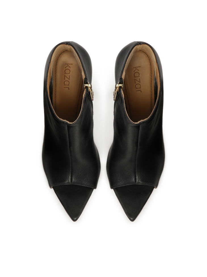 Fekete nyitott orrú, hegyes orrú csizma IRINA