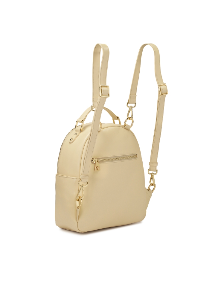 Bőr hátizsák számos zsebbel DOT