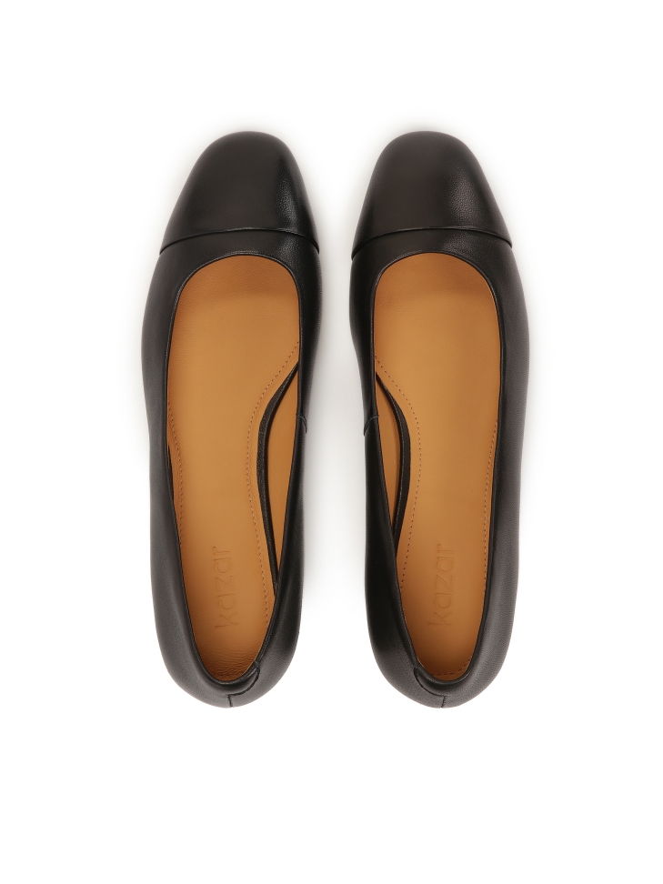 Fekete lapos sarkú szivattyú BRIZA