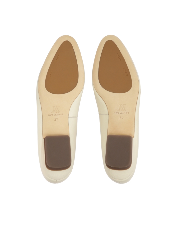 Monogramos natúr bőrből készült, csúszós, monogramos szivattyú KS OTTILIE