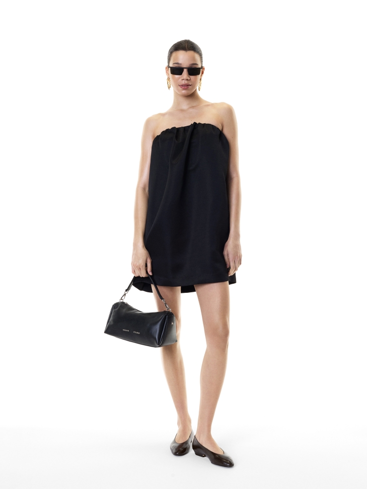 Hosszúkás fekete puha bőr kézitáska KS VIV