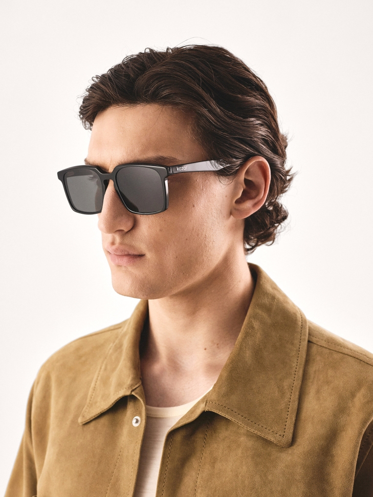 Klasszikus fekete napszemüveg KAMILLIO