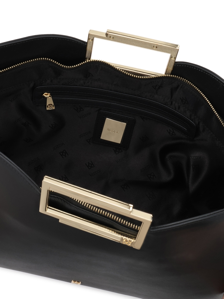 Nagy, fekete, szabályos formájú kézitáska AUDREY