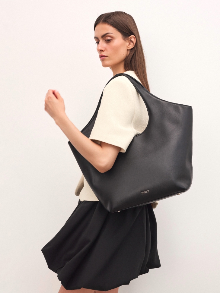 Nagy bőr válltáska FOLA