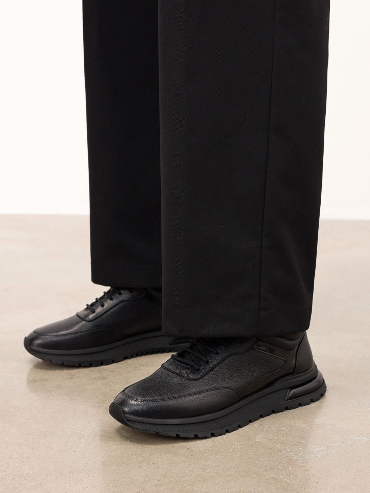 Fűzős tornacipő sportos talppal OLGIERDO