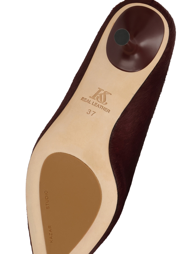 Maroon színű tűsarkú cipellők természetes sörtékkel KS ELYSIE